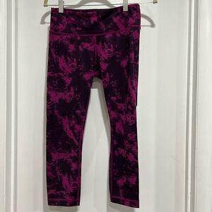 Lululemon Wunder Under Crop Leggings - size 6